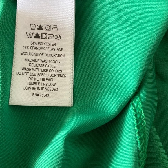 Tommy Bahama Golf Top - Picture 3 of 5